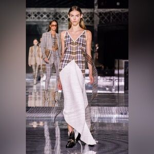 NWT Burberry London Plaid and White Runway Plisse Dress